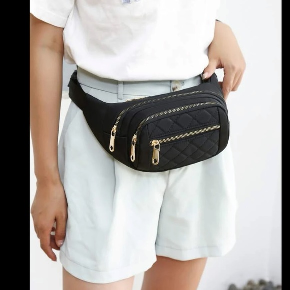 💙Women’s Black Fashionable Multiple Compartments Adjustable Strap Fanny Pack - Picture 2 of 6